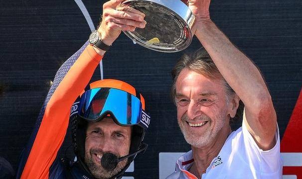 16亿豪船引内斗！曼联老板起诉奥运冠军，昔日盟友彻底撕破脸