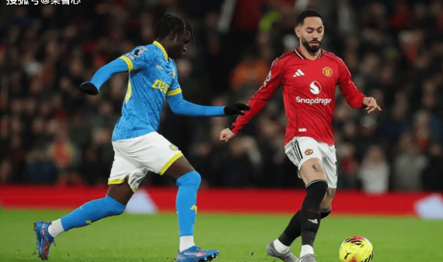 1-1曼联＋终结联赛11连败＋19轮过后依然难求一胜＋深陷泥潭！