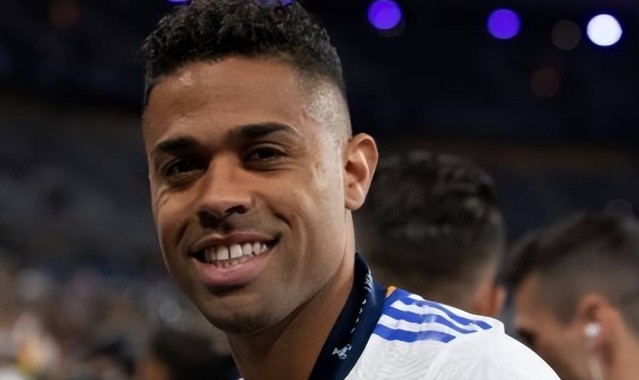 前皇马7号彻底沉沦，4年西甲颗粒无收沦为废柴，身价仅剩80万欧