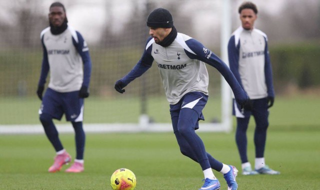 英超球队热刺训练备战比赛