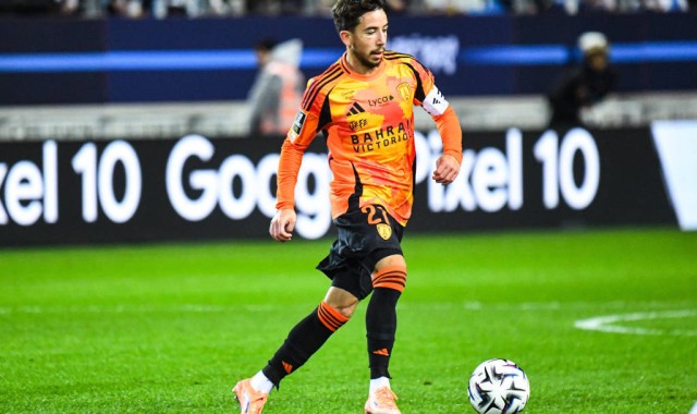 西甲激战：姆巴佩双响炮，皇马4-0大胜瓦伦西亚，距离巴萨更进一步！