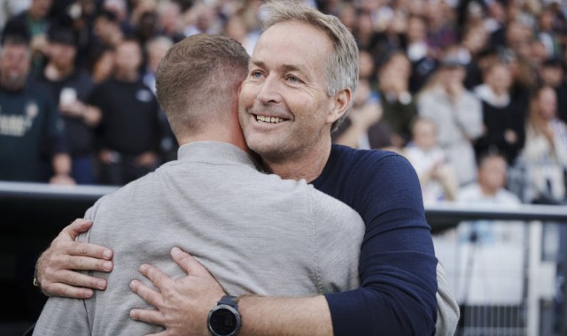 错失绝佳良机！库库雷利亚回做，乔治小禁区直面门将打门被扑！