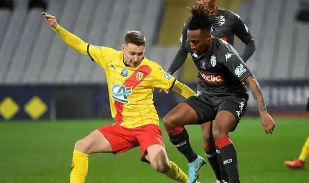 法甲焦点战：朗斯VS欧塞尔，榜眼与保级队的生死对决