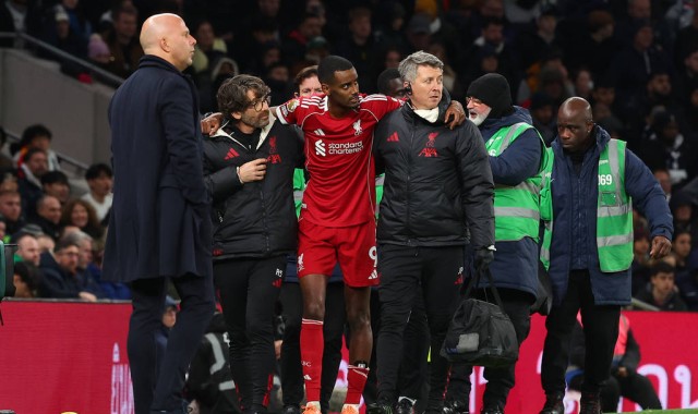 利物浦官方：伊萨克腓骨骨折伴脚踝损伤 已成功接受手术