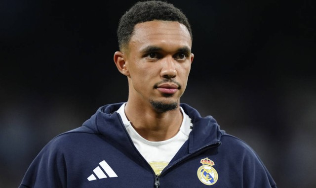 西甲经典对决：马竞2-2皇马，姆巴佩与索尔洛特的对抗引发的战术思考