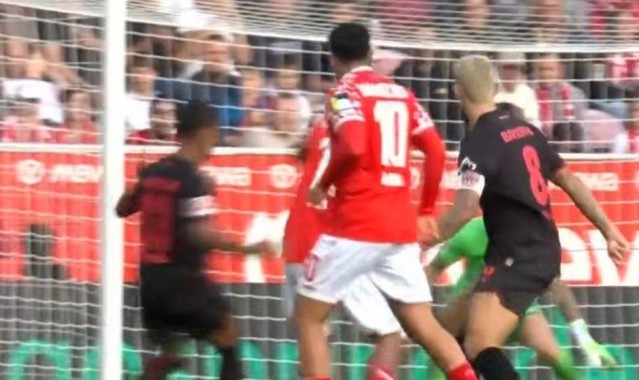 随着拜仁2-1多特，七连胜领跑，勒沃库森4-3，德甲最新积分榜出炉