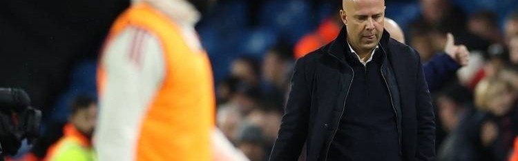 谁赢不好说！利物浦高层选择支持斯洛特，但萨拉赫却在等“反转”