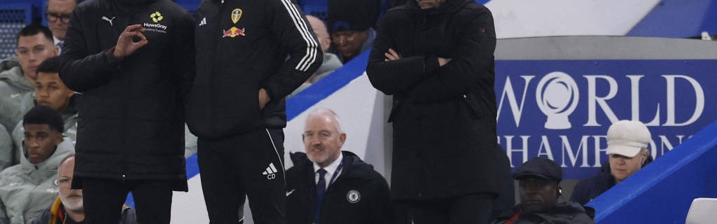 韦恩·鲁尼怒斥对切尔西教练罗森尼奥的批评：荒谬！