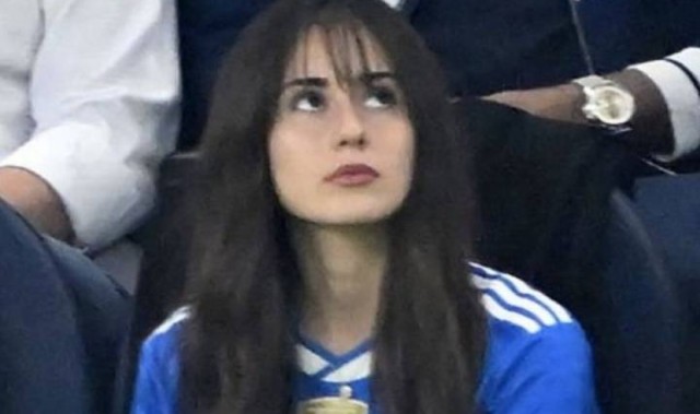 青春美艳女友督战居莱尔喜提欧冠MVP 浓眉大眼非网红脸