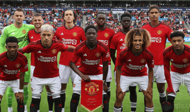 8670万镑撬核心！曼联锁定托纳利，纽卡无缘欧冠被迫放人！