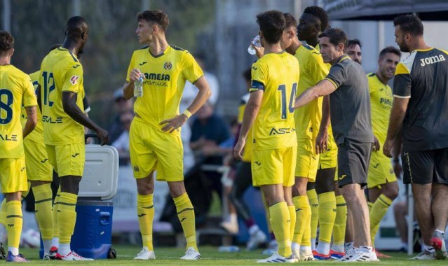 欧冠生死局：比利亚雷亚尔主场硬撼曼城，西甲韧性VS英超霸权谁主沉浮？