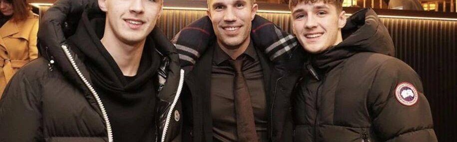 曼联预计卡塞米罗接班人转会费破纪录！考察青训中场，选拔一人做替补