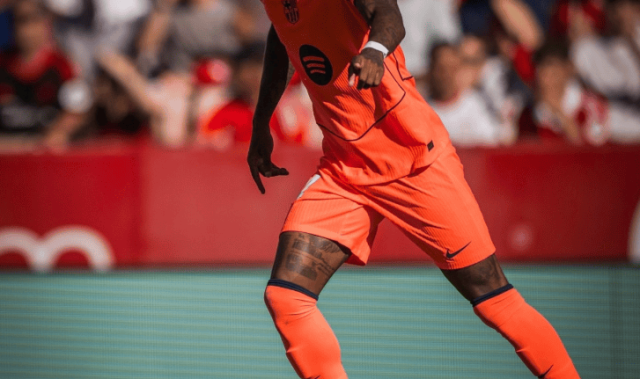 西甲领头羊易主！莱万失点拉什福德难救主，巴萨1-4惨败7连胜终结